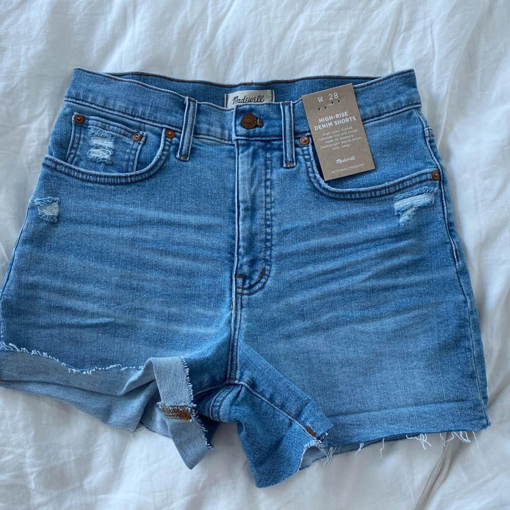 Madewell denim shorts, NWT!